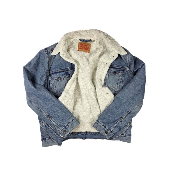 Levi's Other - Levi's Relaxed Fit Light Wash Denim/Faux-Sherpa Lined Trucker Jacket Mens Size L